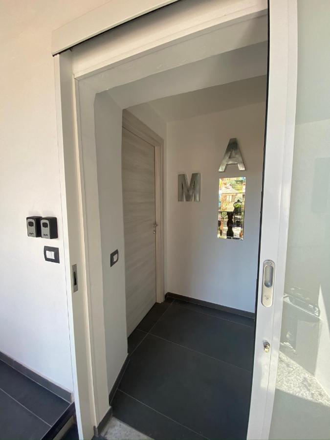 La Casa Di Andrea Apartment Gardone Riviera Exterior photo